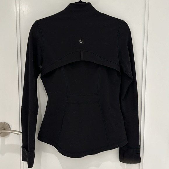 Lululemon black running jacket. Size 8. Runs small. - Picture 4 of 6